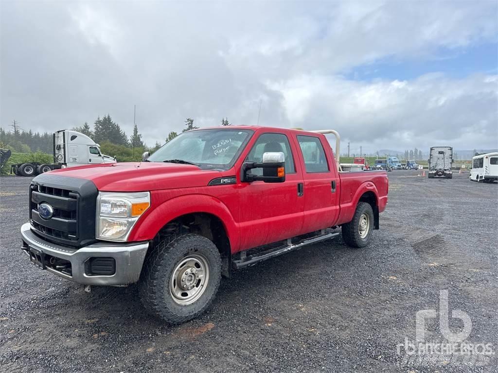 Ford F-250 Пикапи