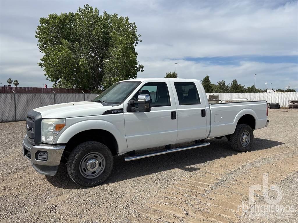Ford F-350 Пикапи