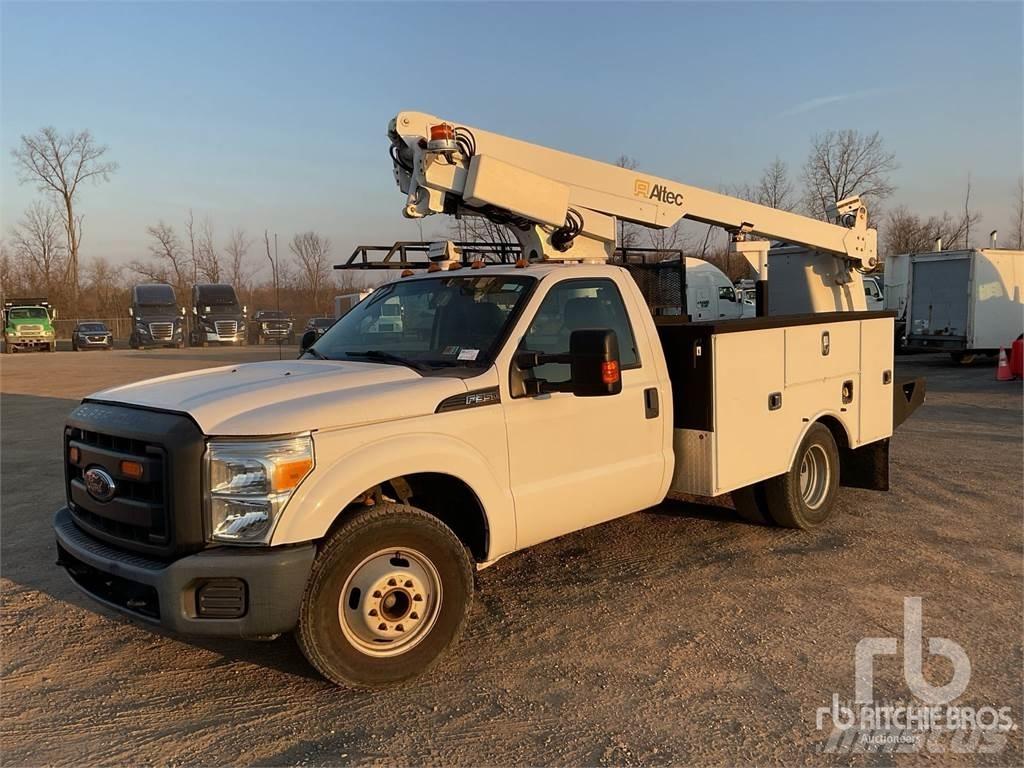 Ford F-350 Моторизирани платформи с ремарке