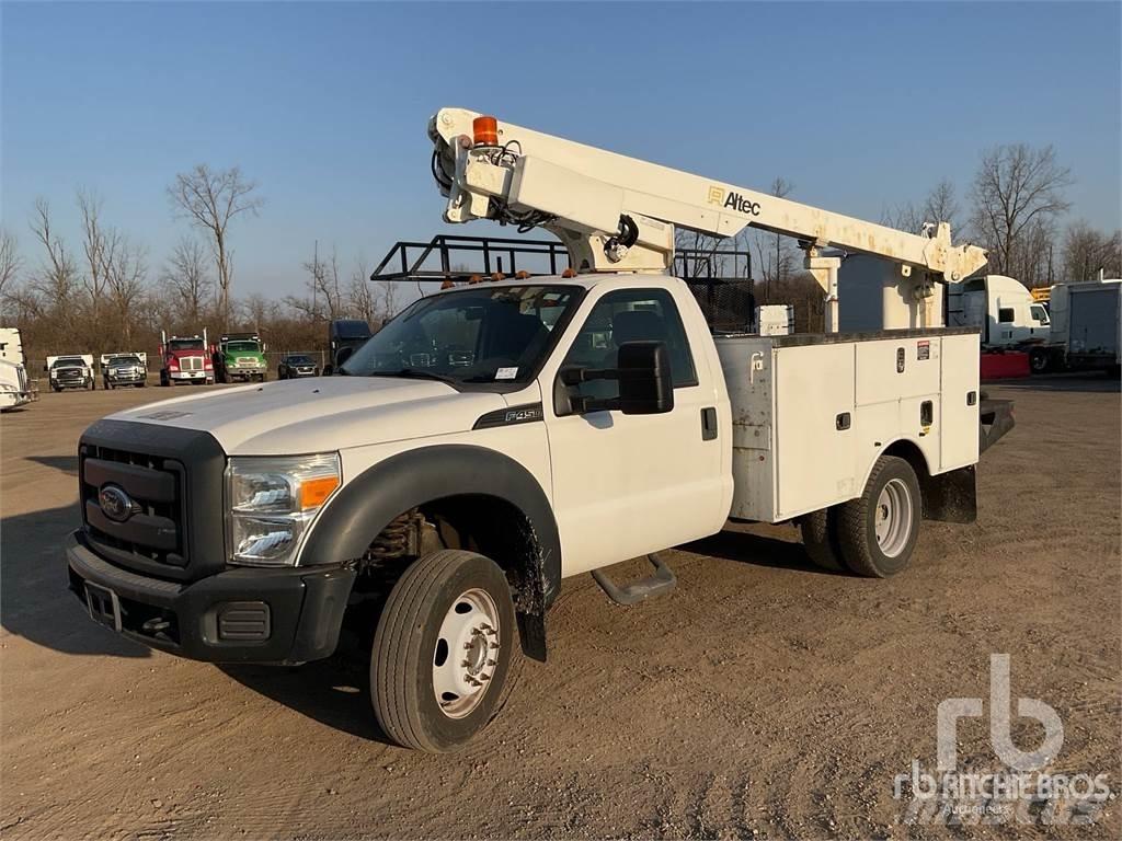 Ford F-450 Моторизирани платформи с ремарке