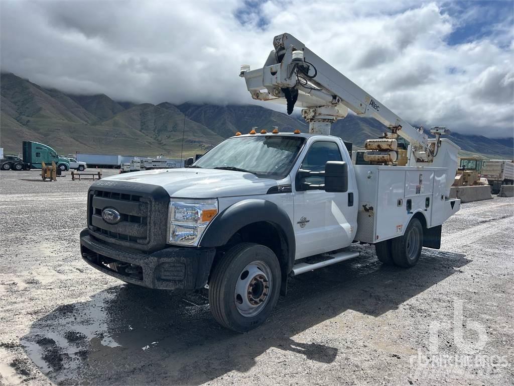 Ford F-450 Моторизирани платформи с ремарке
