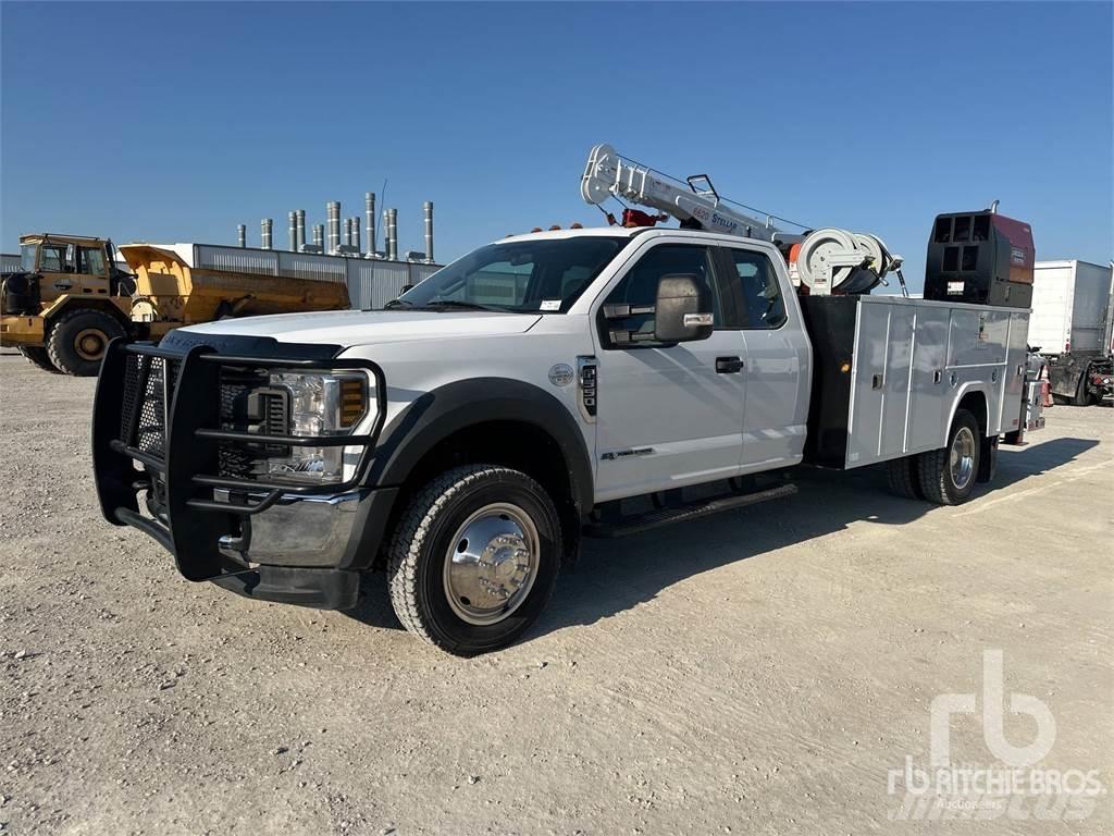 Ford F-550 Общински/универсални превозни средства
