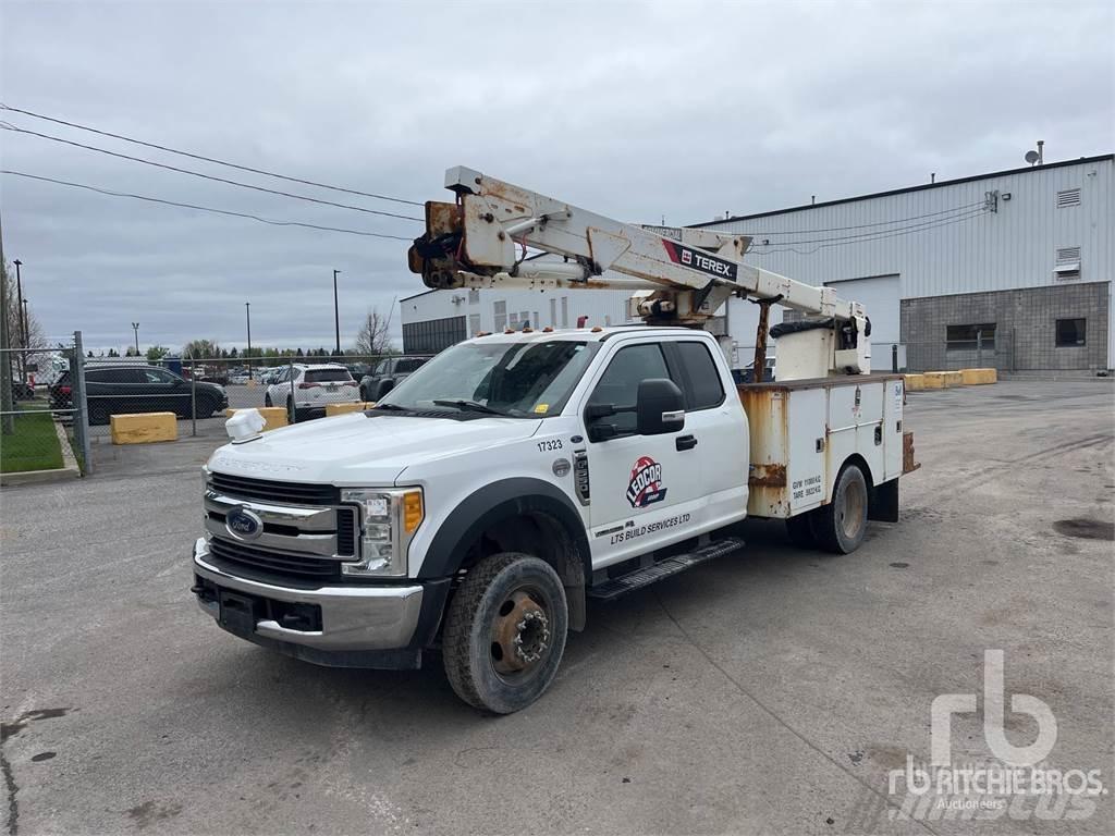 Ford F-550 Моторизирани платформи с ремарке