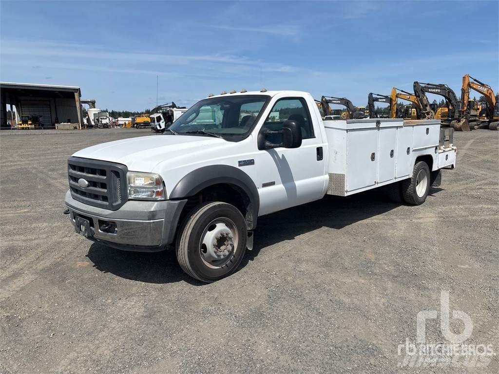 Ford F-550 Общински/универсални превозни средства
