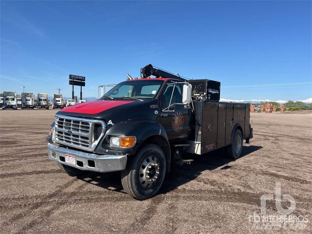 Ford F-650 Общински/универсални превозни средства
