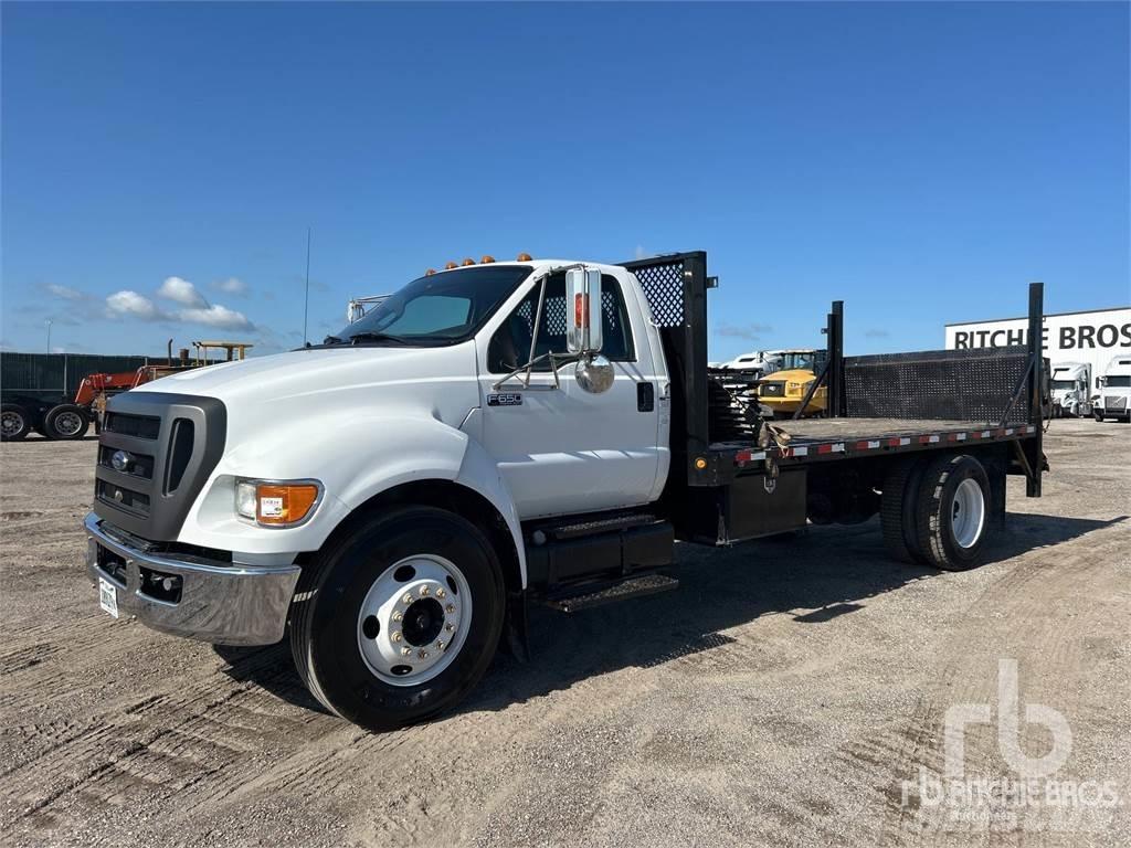 Ford F-650 Бордови