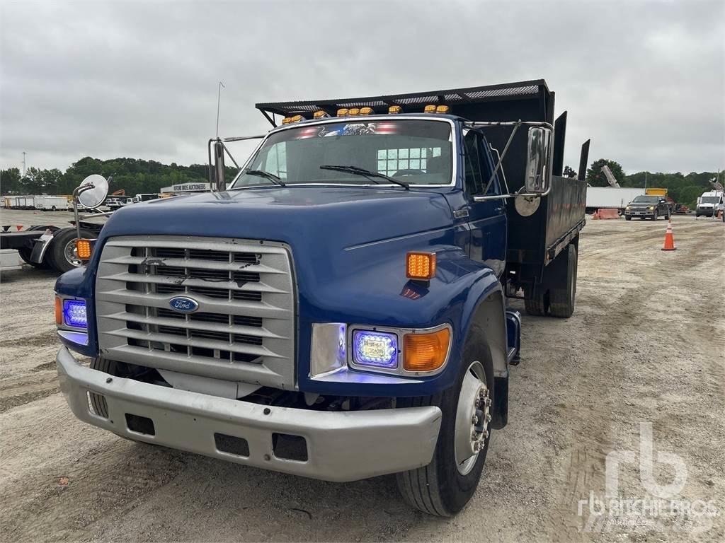 Ford F800 Бордови