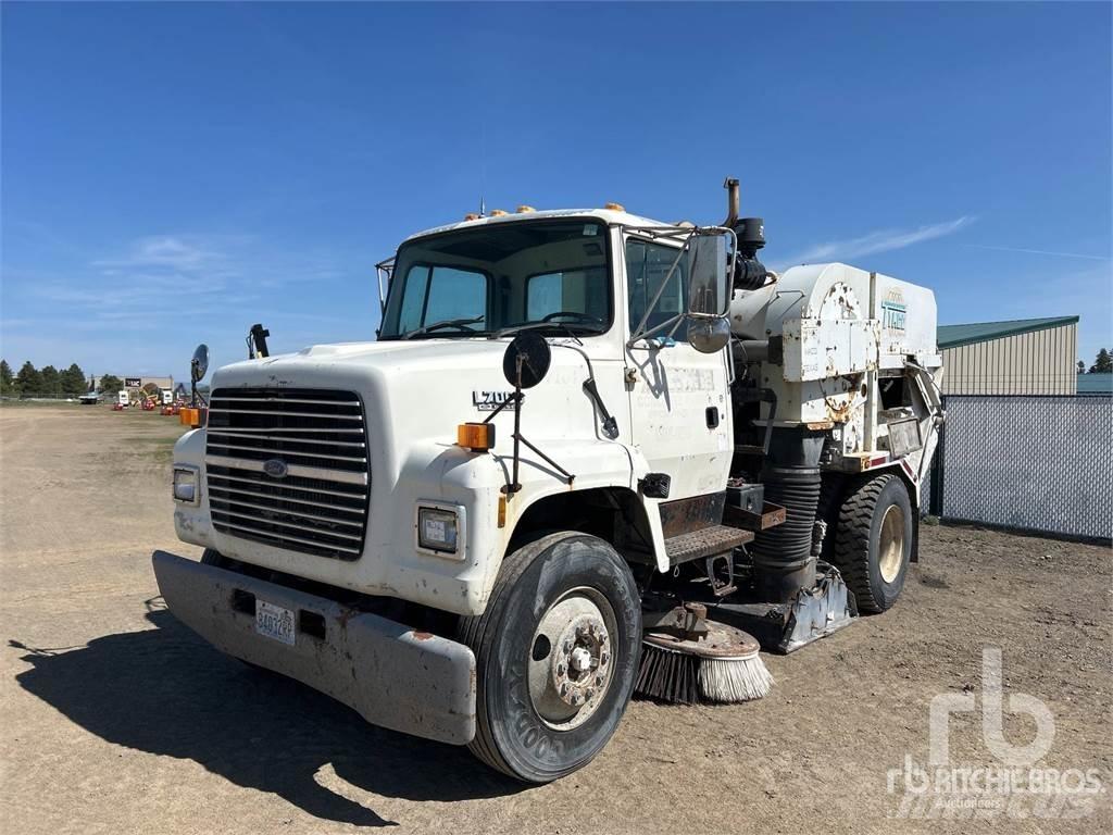 Ford L7000 Камиони за почистване