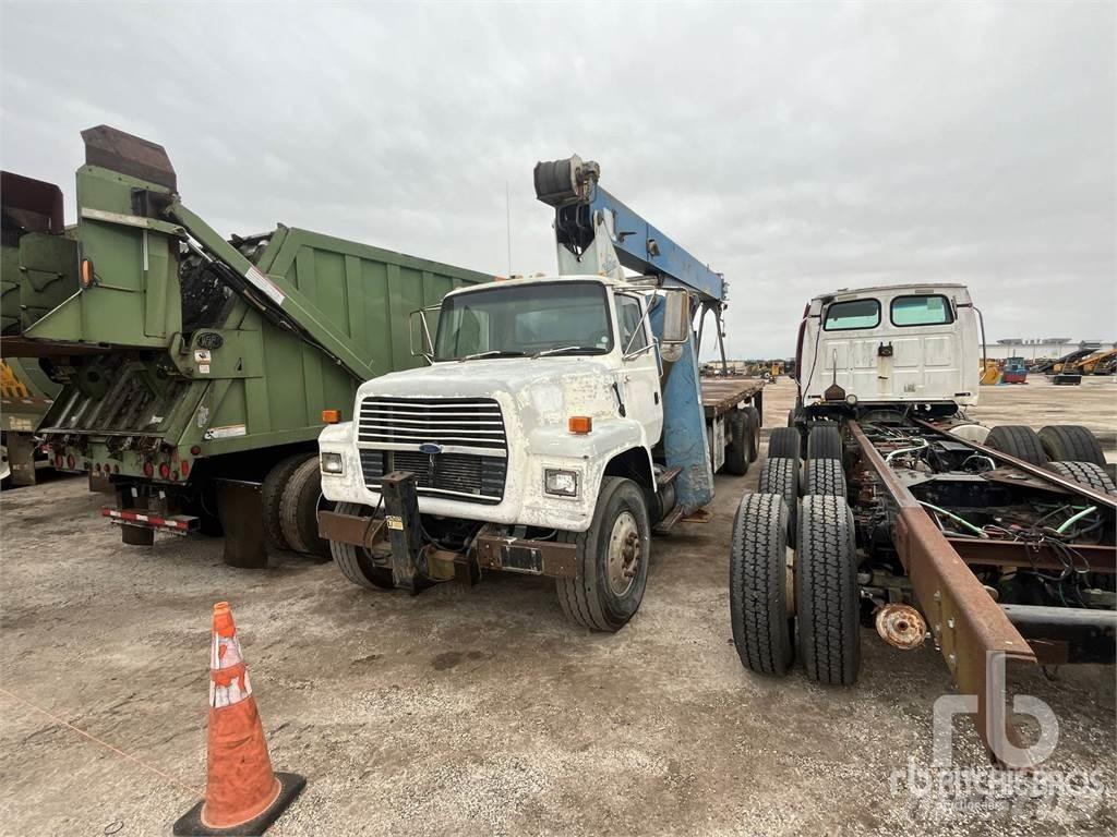 Ford LNT8000 Автокранове
