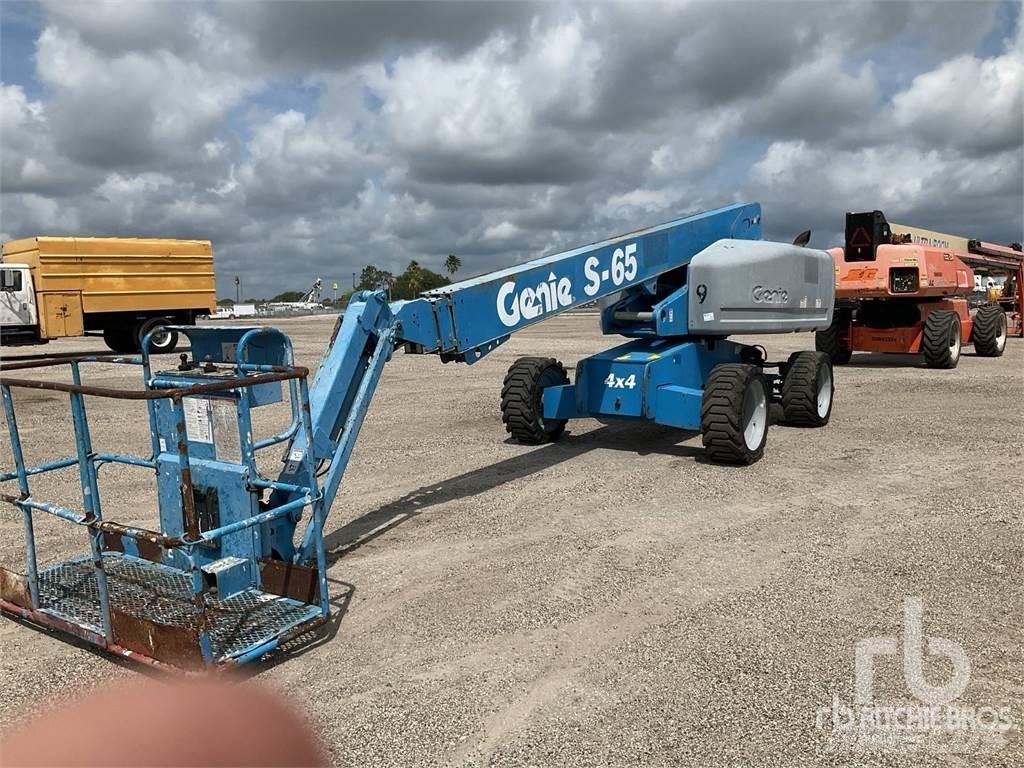 Genie S-65 Съчленени стрелови подемници