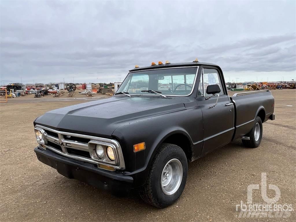 GMC 1500 Пикапи