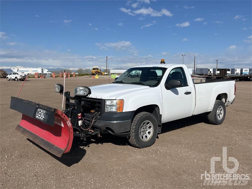 GMC 1500 Пикапи