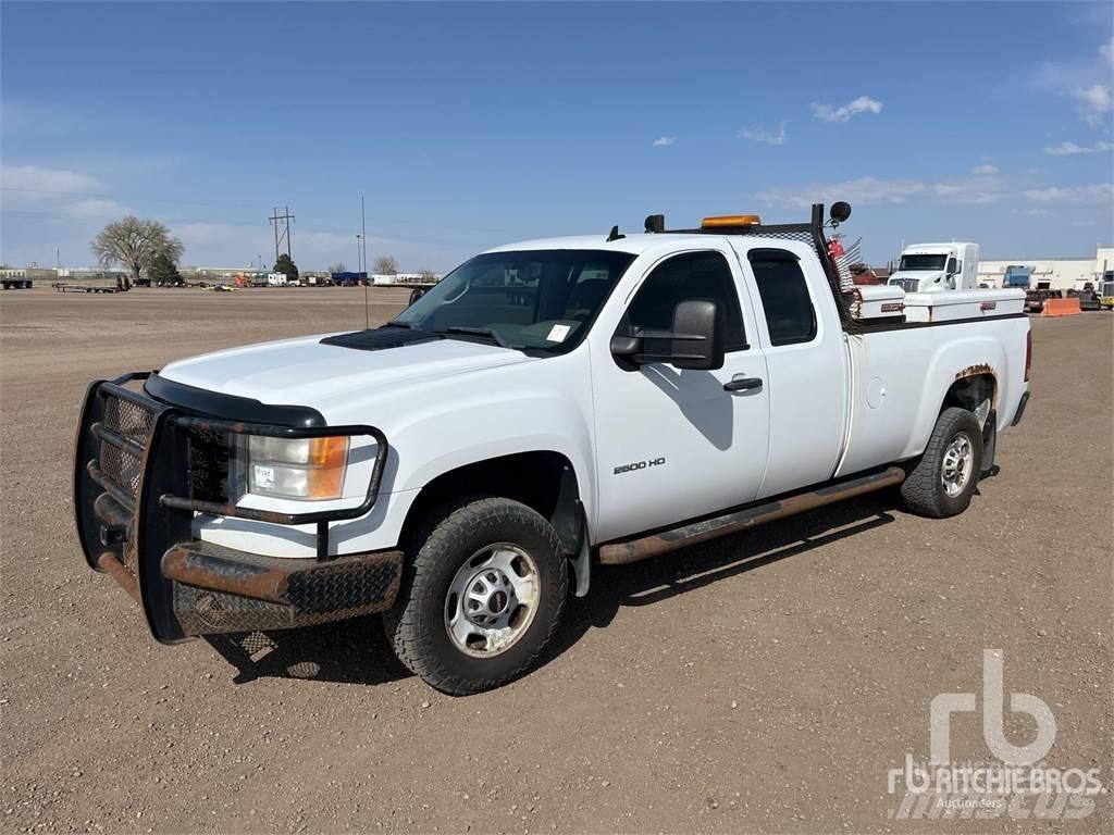 GMC 2500 Пикапи