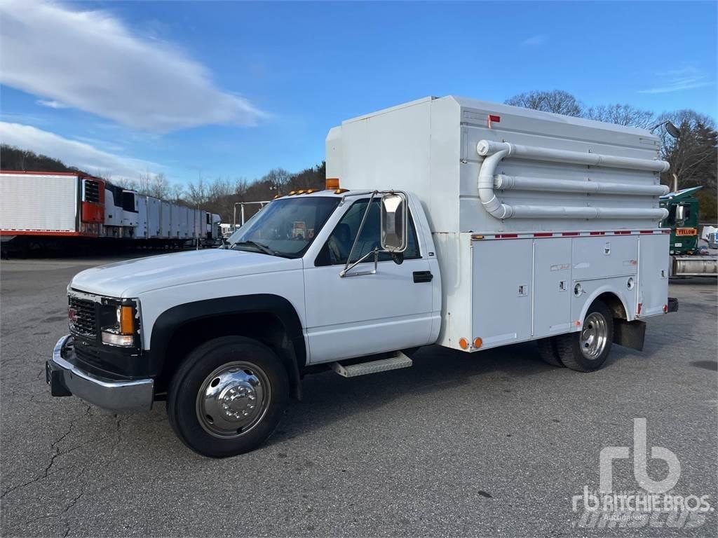 GMC 3500 Общински/универсални превозни средства
