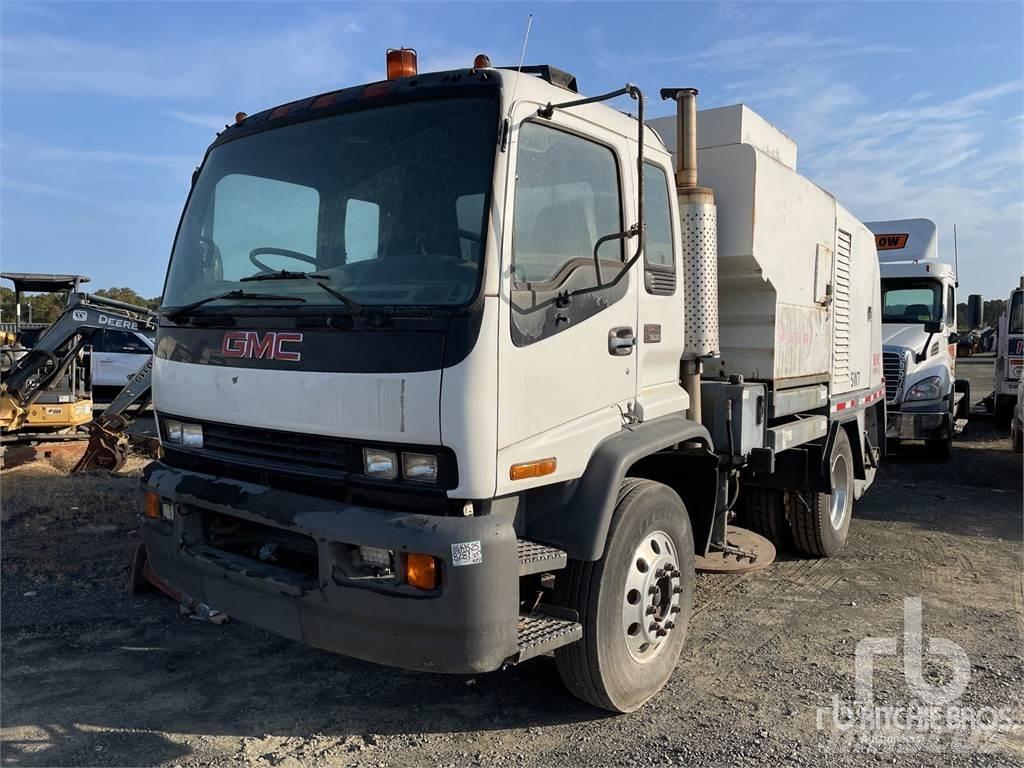 GMC T7500 Камиони за почистване