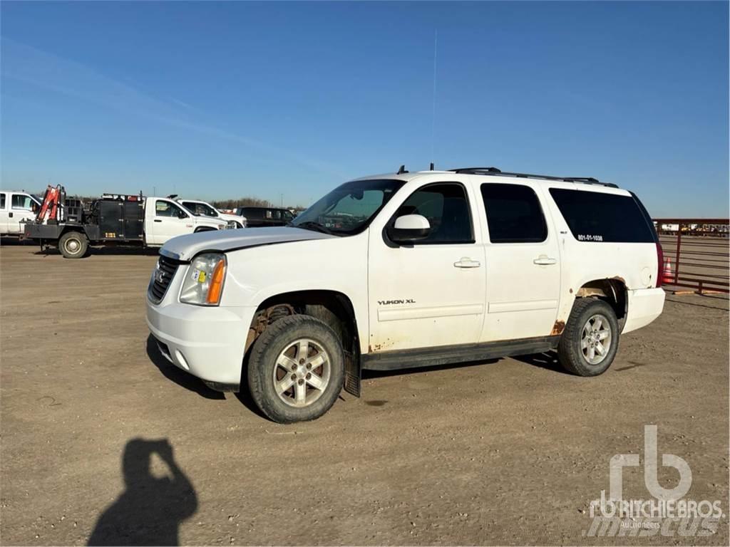 GMC YUKON Пикапи