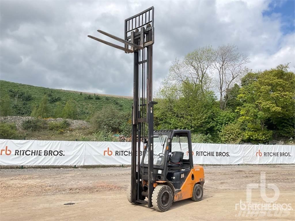 Hangcha XF35D Дизелови камиони