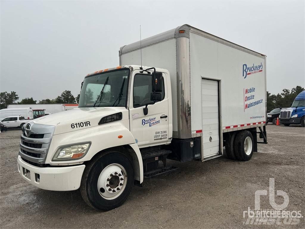 Hino 268 Общински/универсални превозни средства
