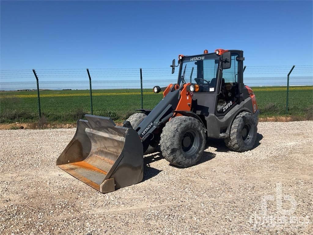 Hitachi ZW95 Колесни товарачи