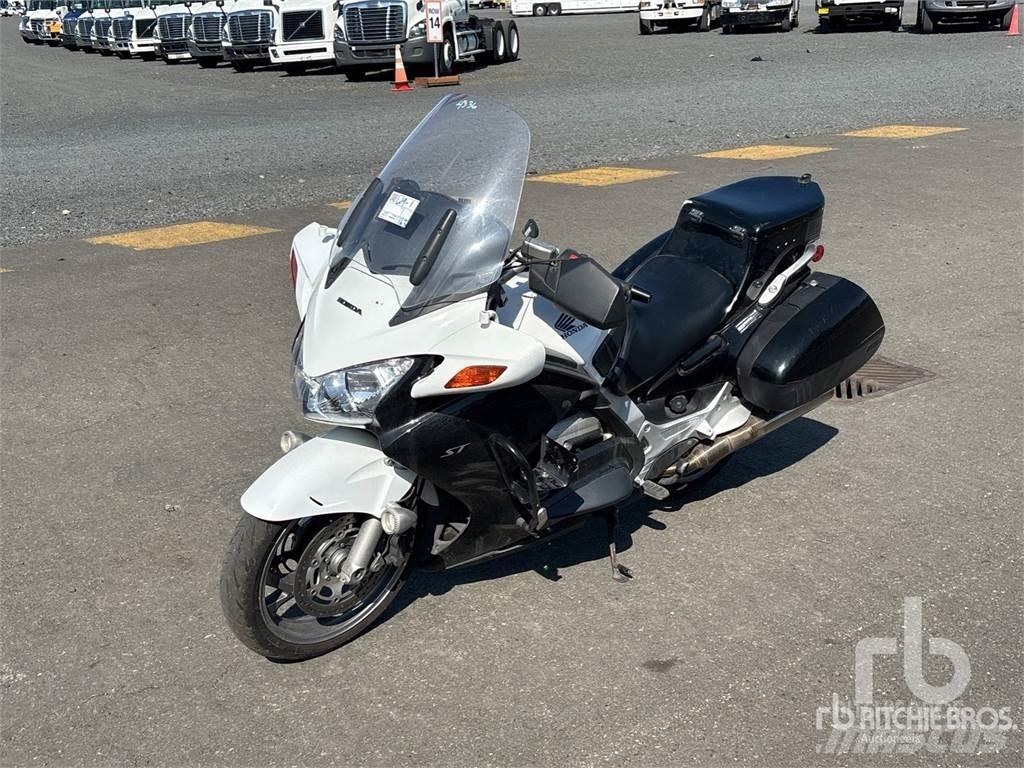 Honda ST1300 Коли