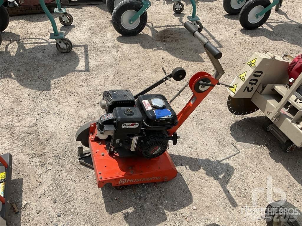 Husqvarna MG8 Машини за цепене на асфалт