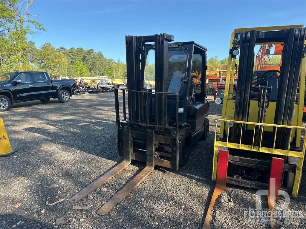 Hyster FORKLIFT Дизелови камиони