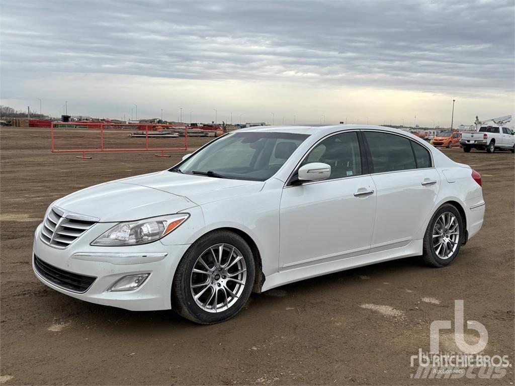 Hyundai GENESIS Коли