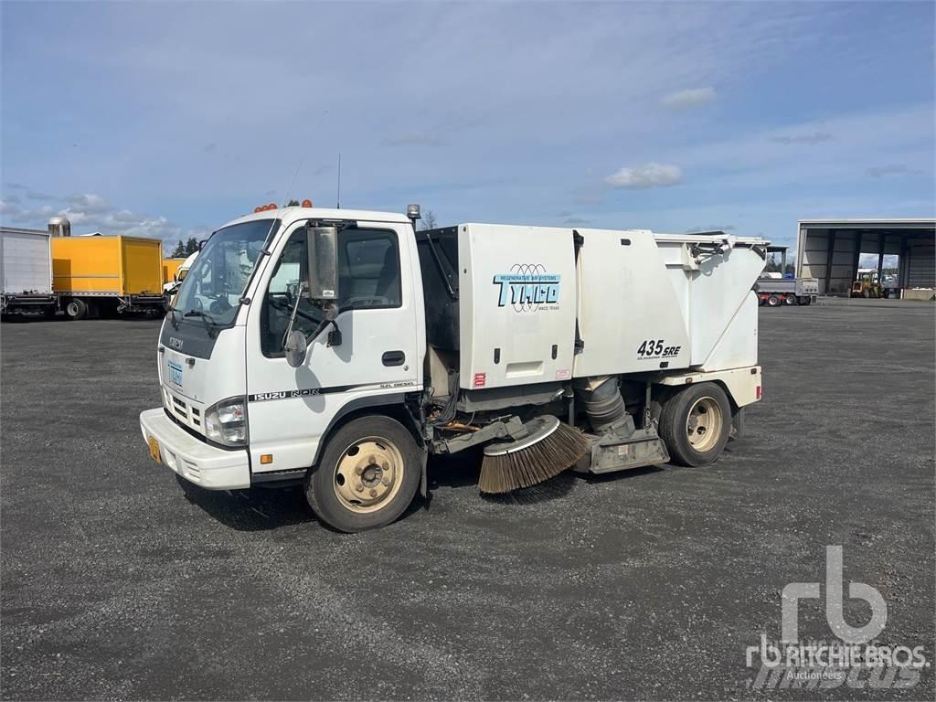 Isuzu NQR Камиони за почистване