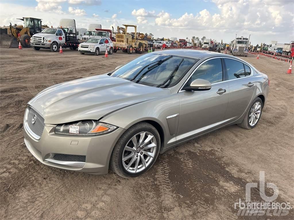 Jaguar XF Коли