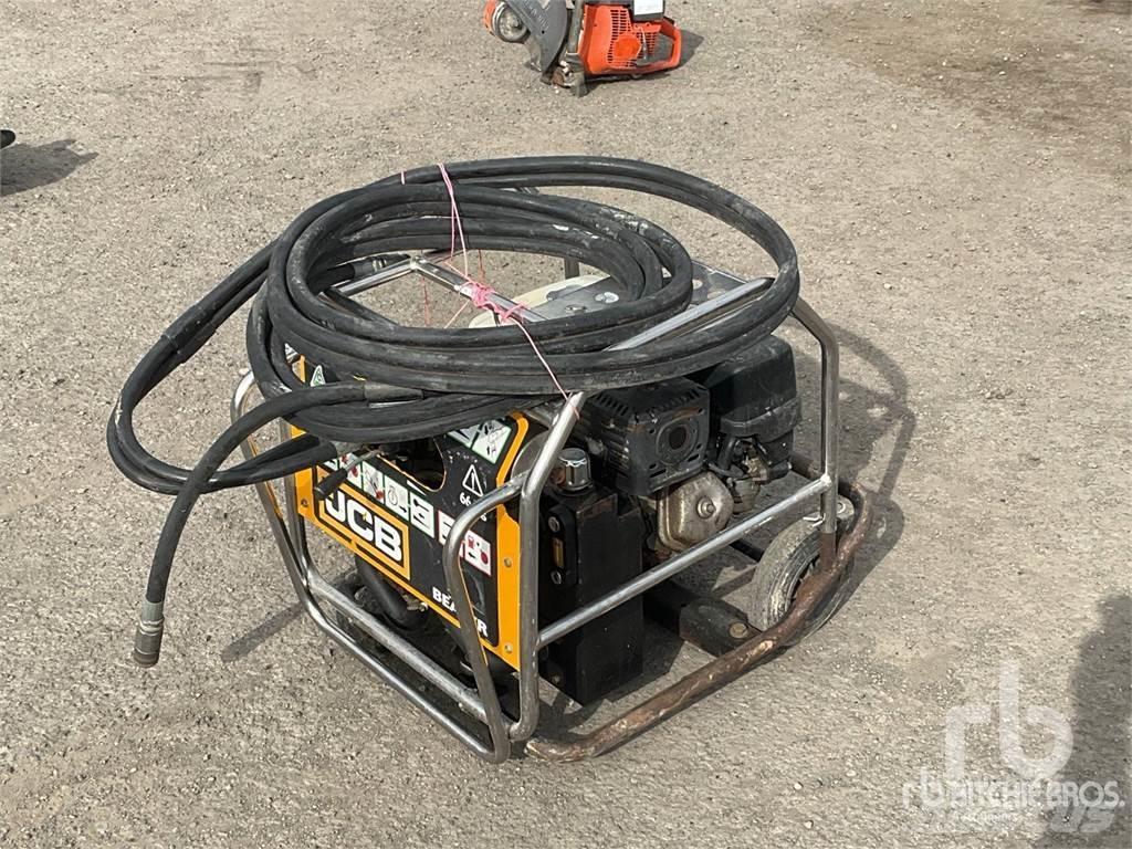 JCB BEAVER Нискотоварни полуремаркета

