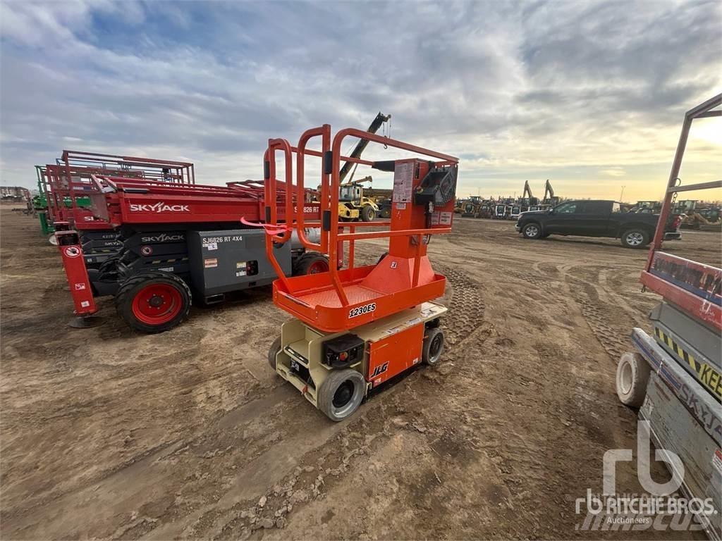 JLG 1230ES Съчленени стрелови подемници