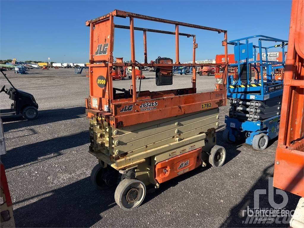 JLG 2632ES Ножични работни платформи