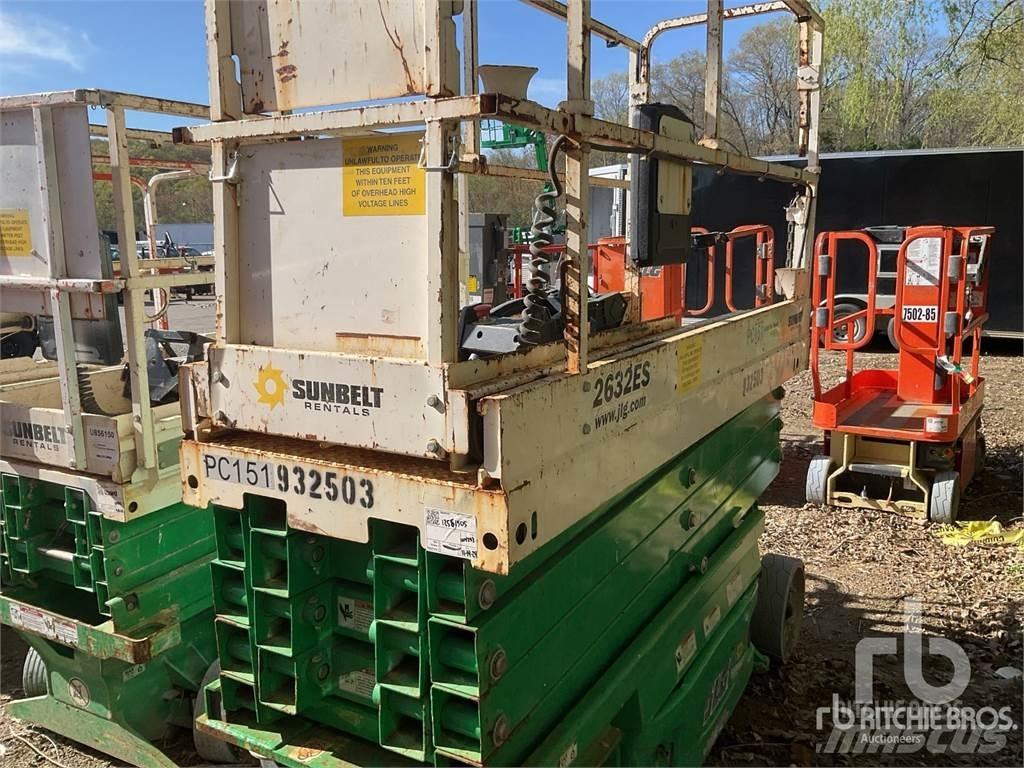 JLG 2632ES Ножични работни платформи