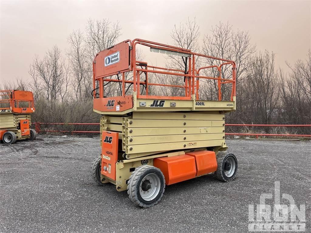 JLG 4069LE Ножични работни платформи