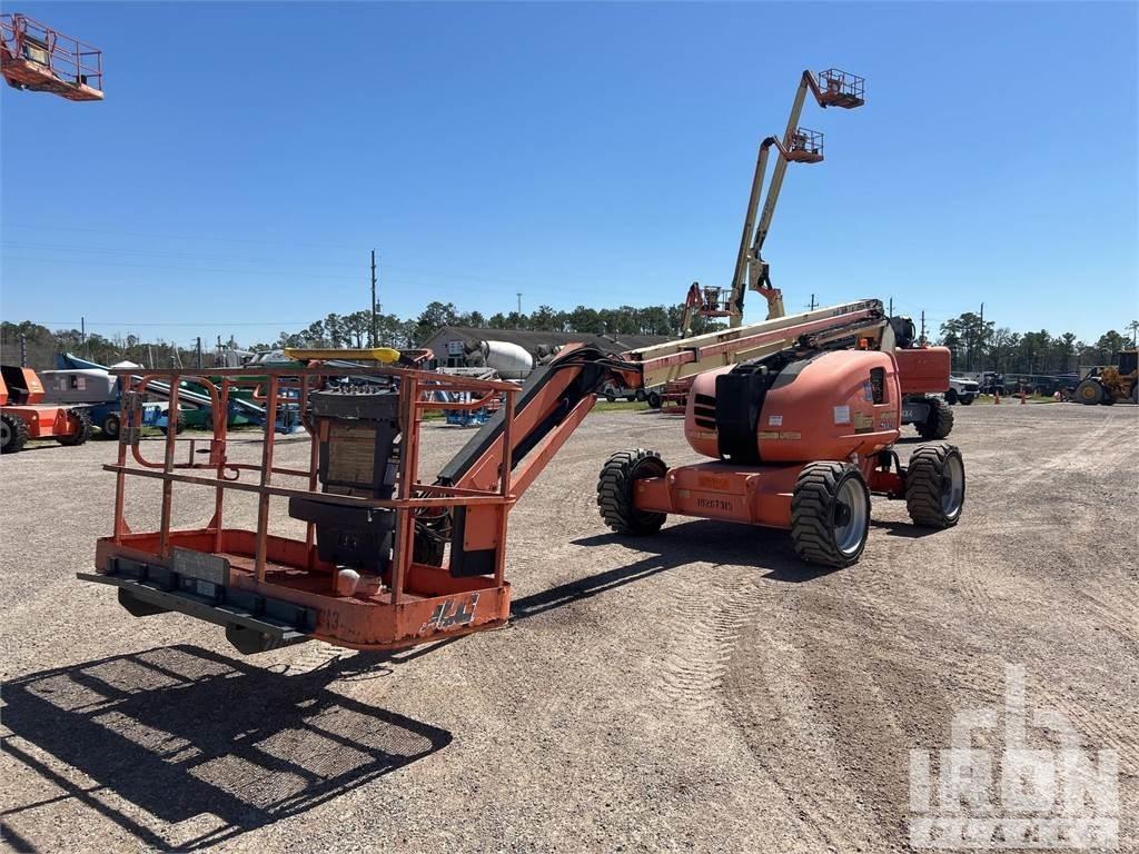 JLG 600AJ Съчленени стрелови подемници