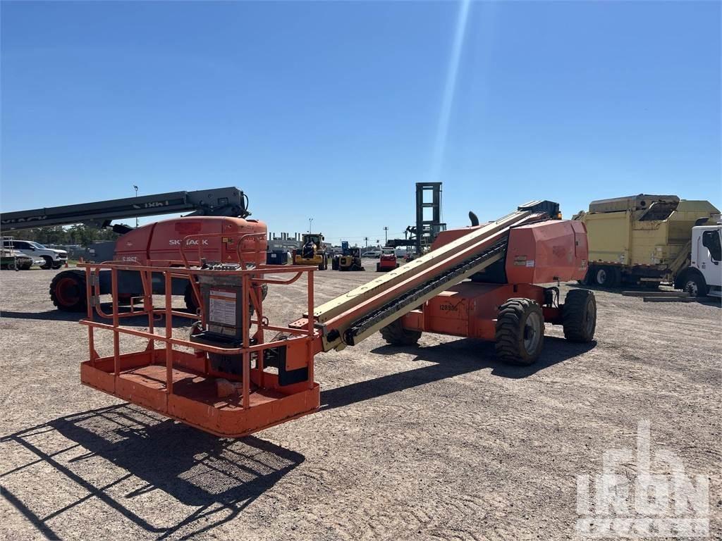 JLG 600S Съчленени стрелови подемници