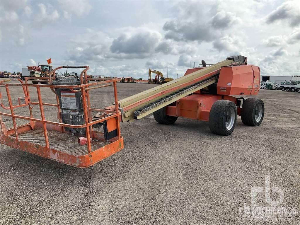 JLG 600S Съчленени стрелови подемници