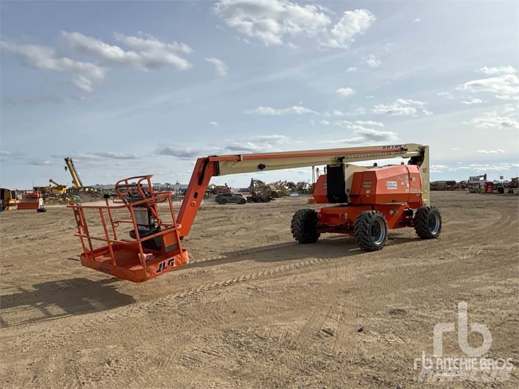 JLG 800A Съчленени стрелови подемници