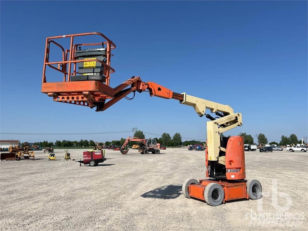 JLG E300 AJP Съчленени стрелови подемници