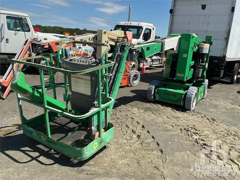 JLG E300AJP Съчленени стрелови подемници
