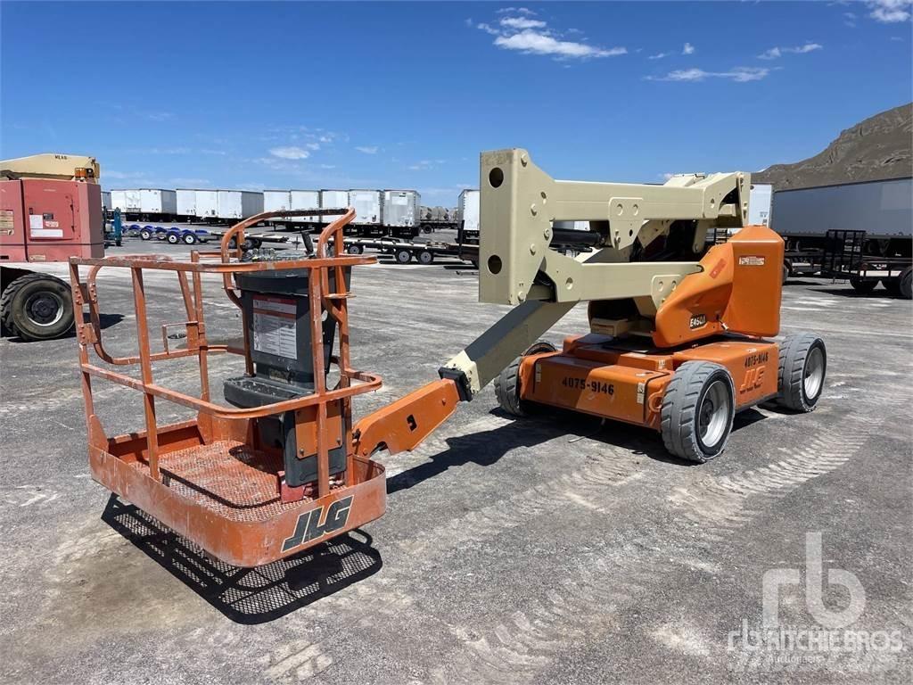 JLG E450A Съчленени стрелови подемници