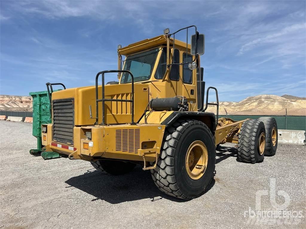 John Deere 300C Шаси кабини