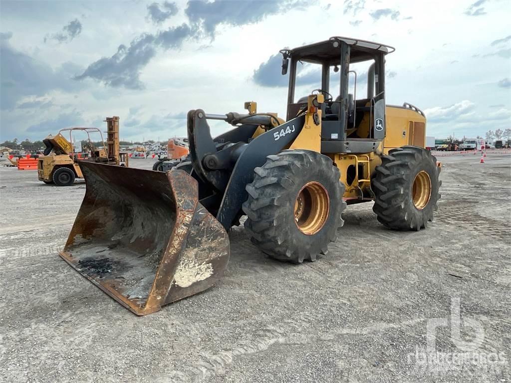 John Deere 544J Колесни товарачи