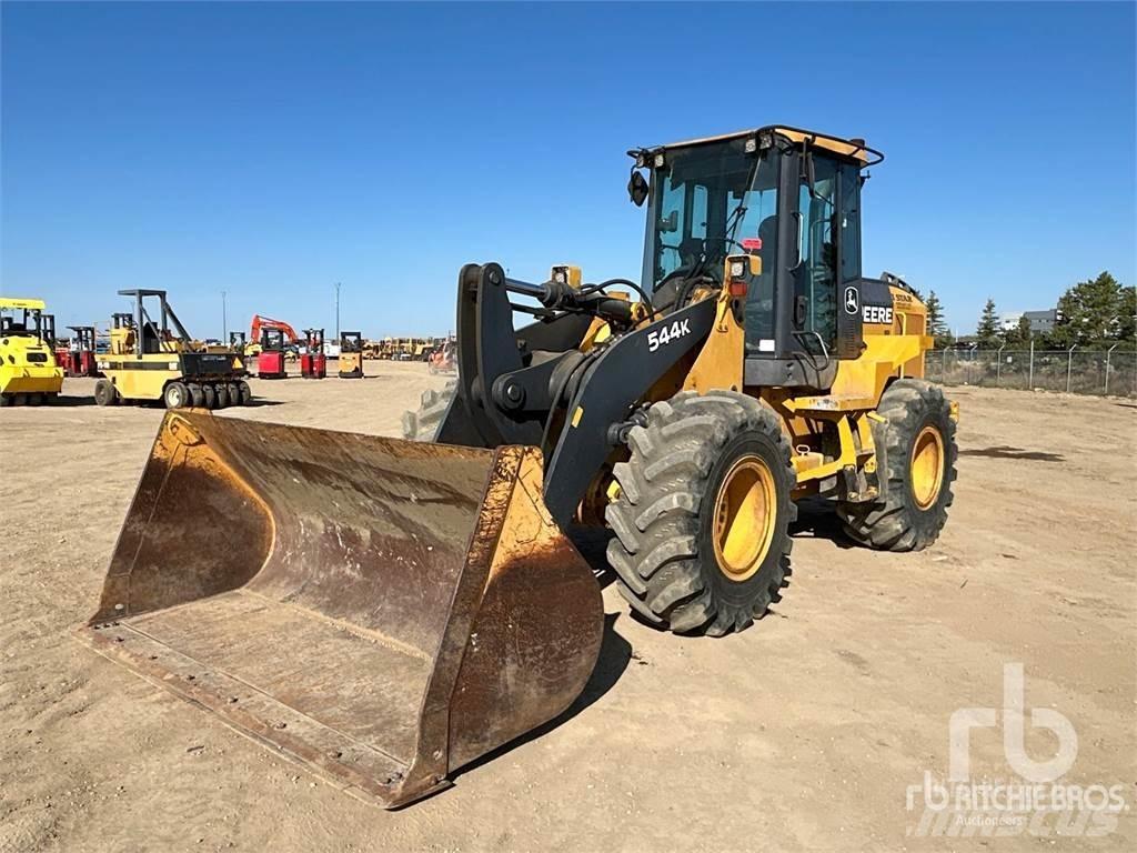 John Deere 544K Колесни товарачи