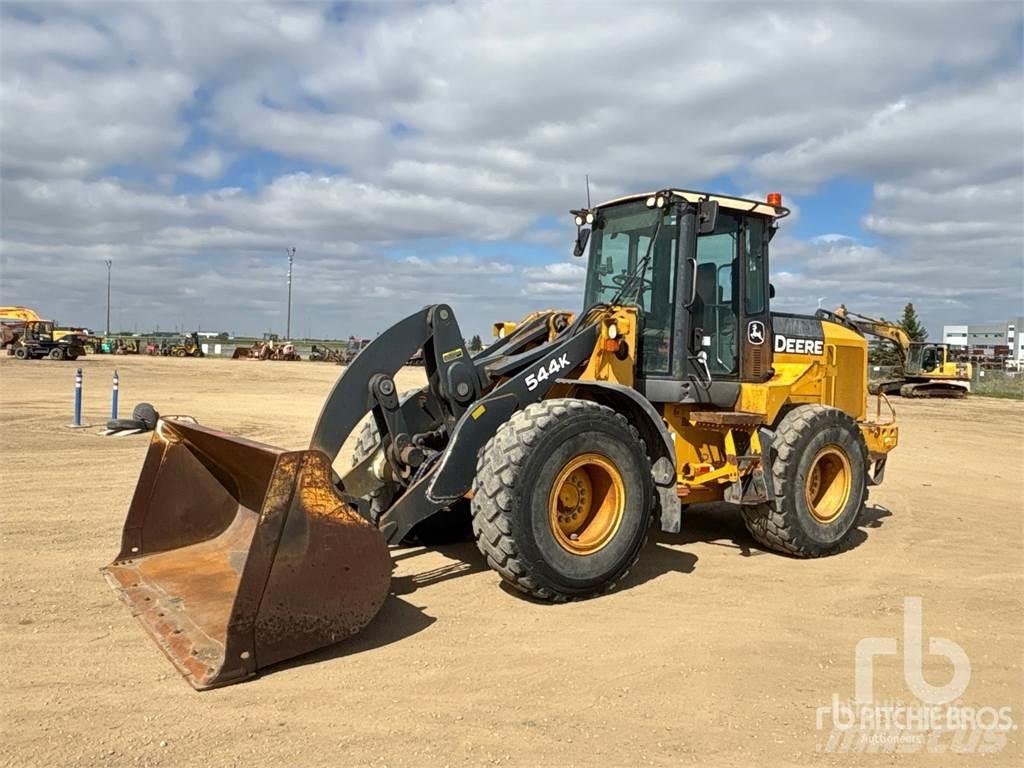 John Deere 544K Колесни товарачи