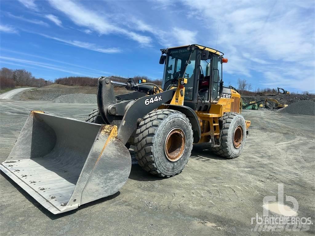 John Deere 644K Колесни товарачи