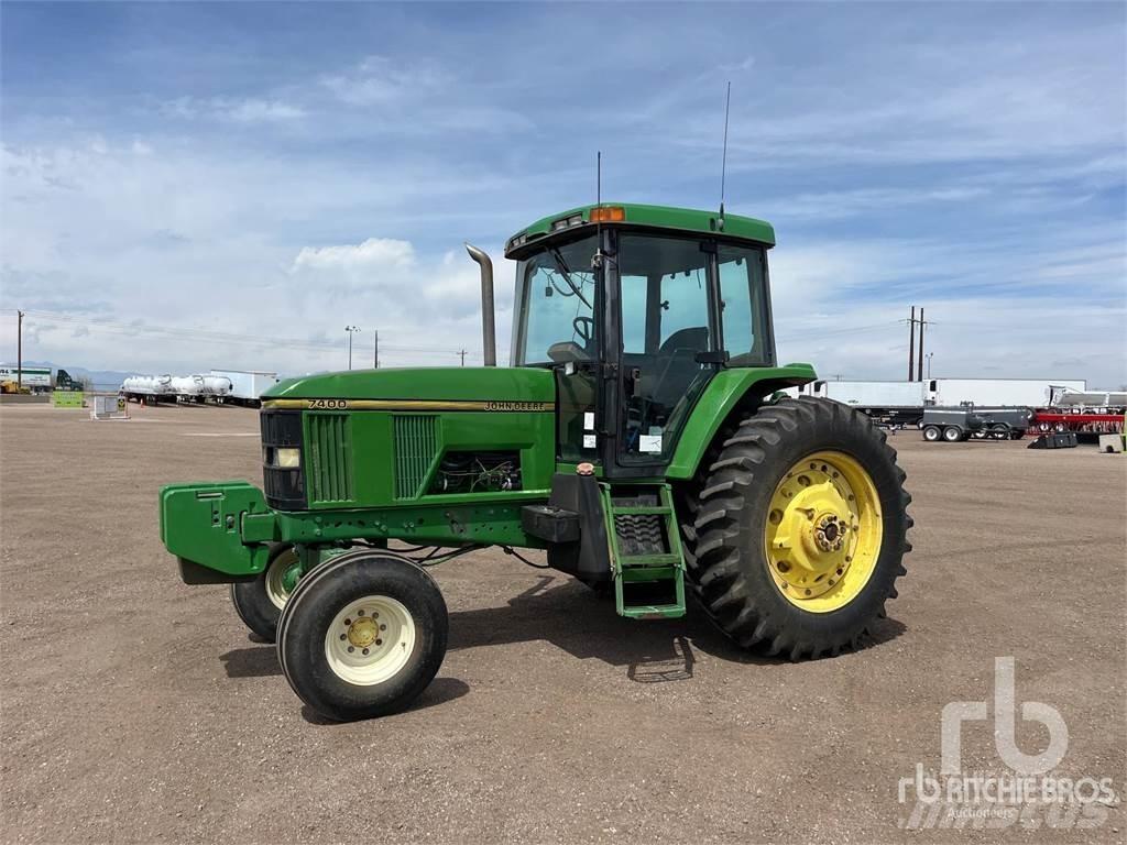 John Deere 7400 Трактори