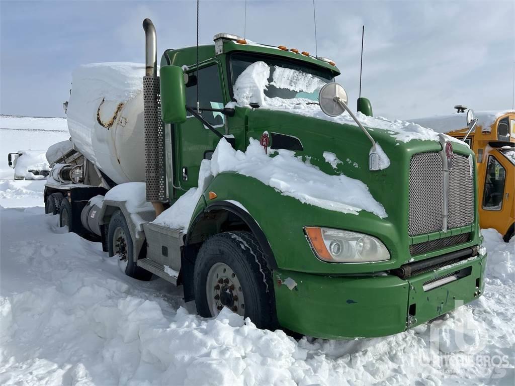 Kenworth T440 Автобетоновози
