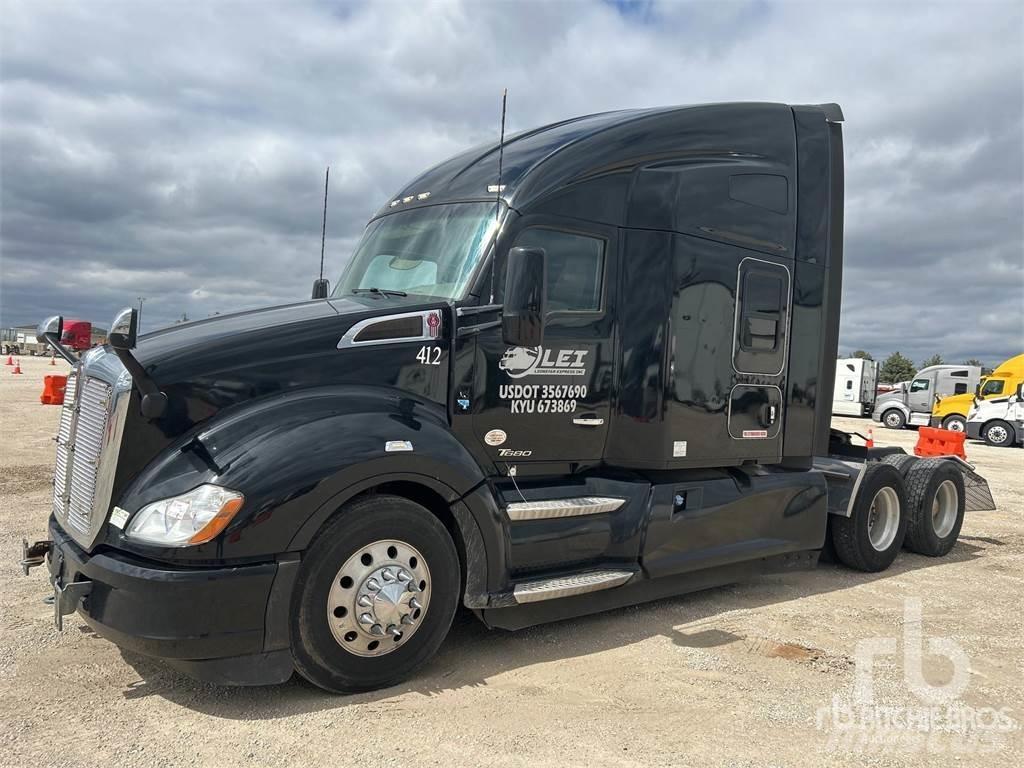 Kenworth T680 Влекачи