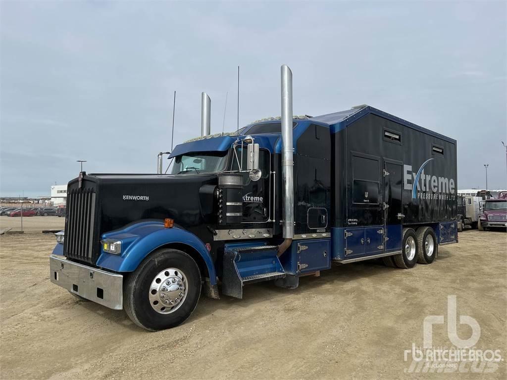 Kenworth W900 Общински/универсални превозни средства
